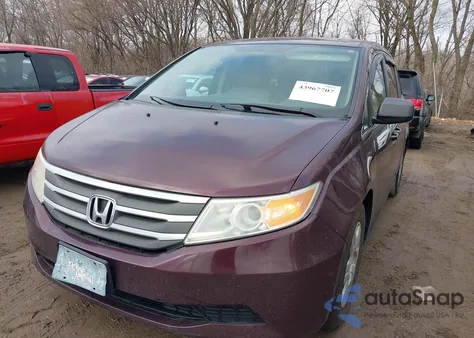 2013 Honda Odyssey Lx z USA, uszkodzony, nr VIN 5FNRL5H24DB058413